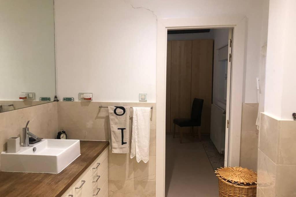 El Apartment